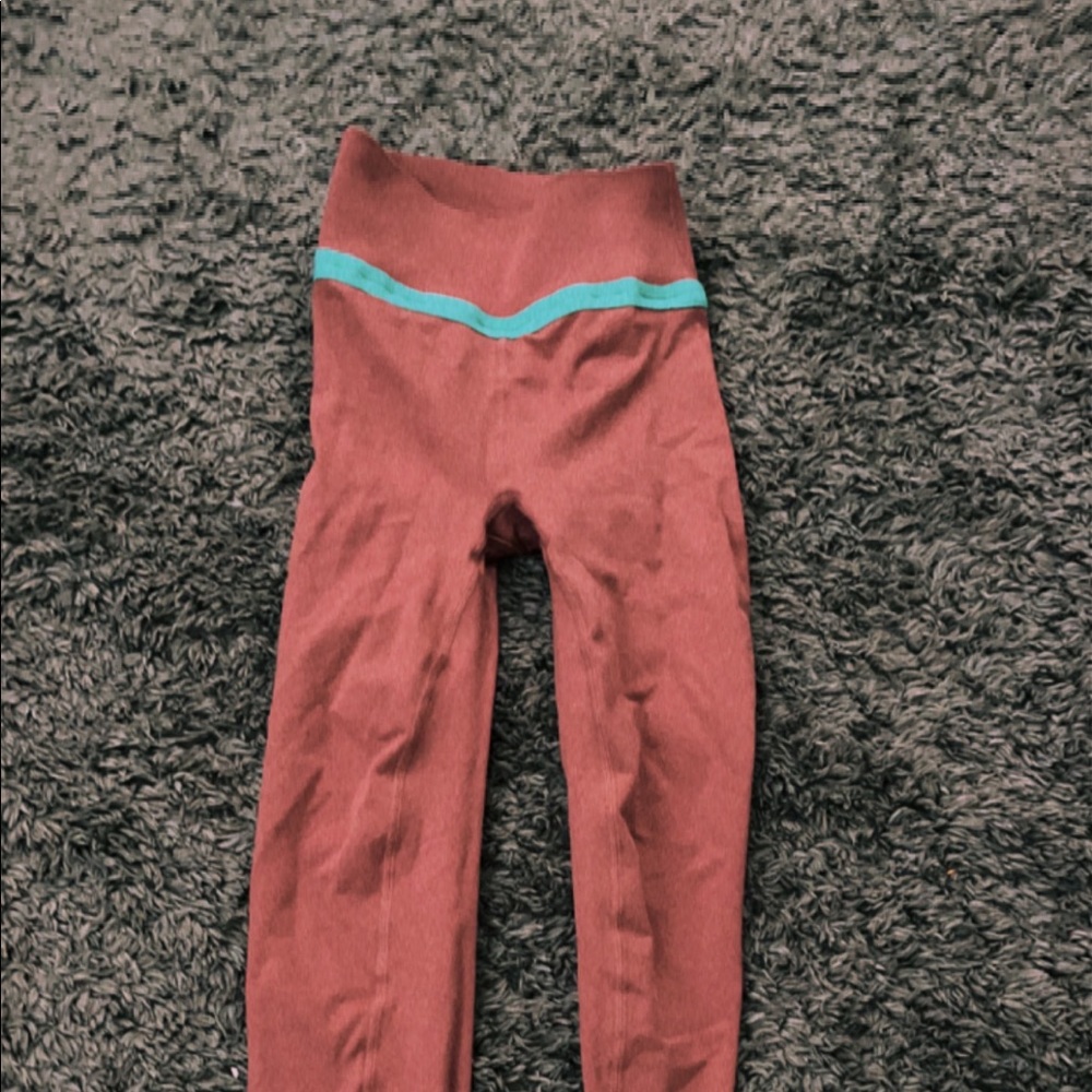 fabletics legging bundle - Picture 4 of 8